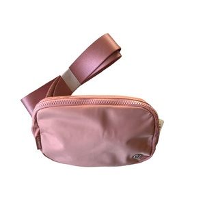 Lululemon Everywhere Belt Bag Pink Pastel NWT